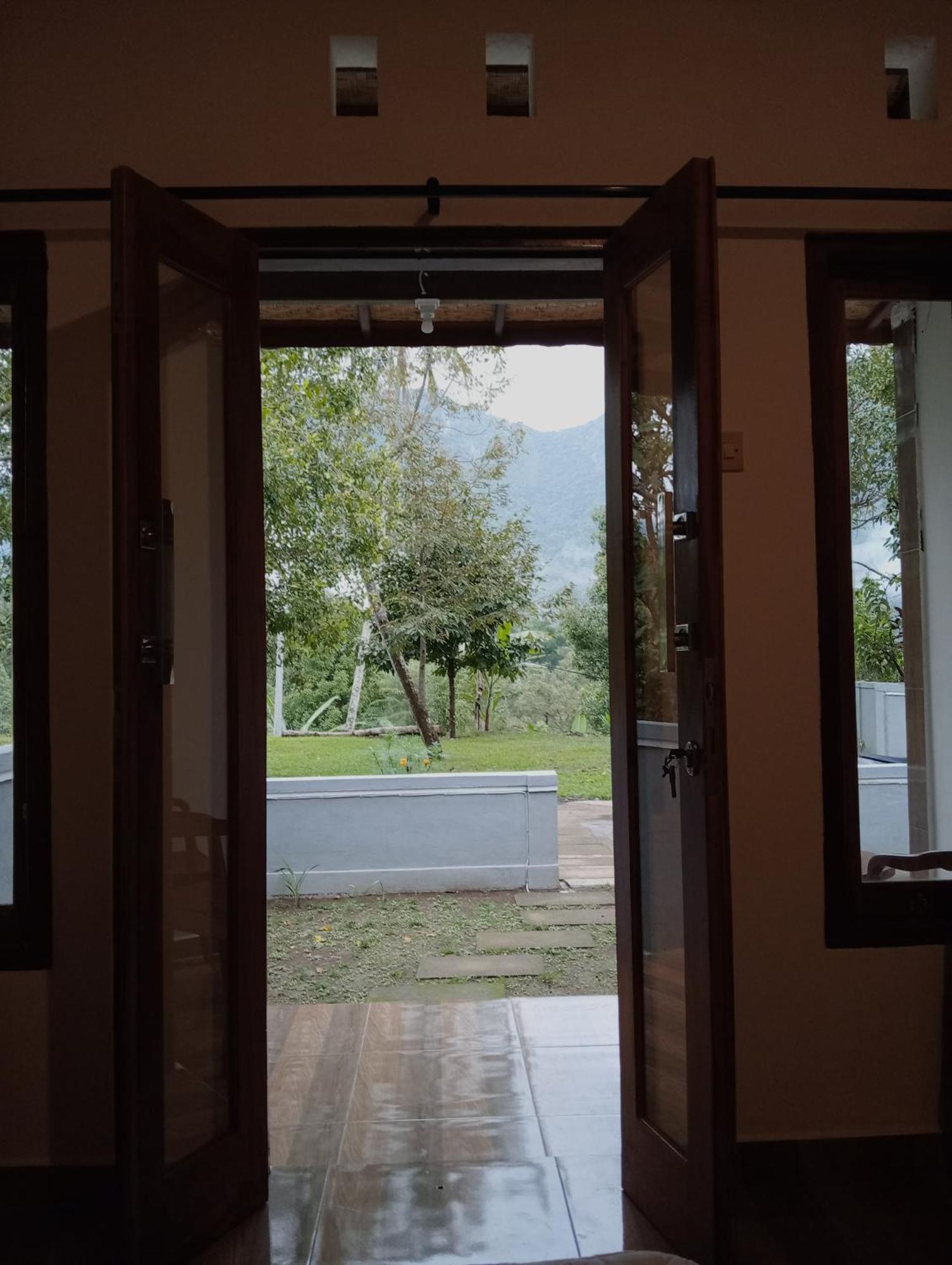 Jepun Homestay Lemukih سينغاراجا المظهر الخارجي الصورة