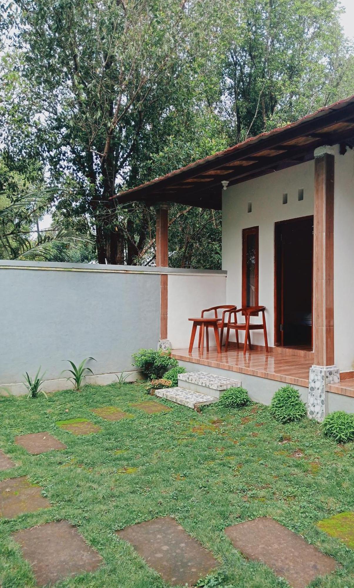 Jepun Homestay Lemukih سينغاراجا المظهر الخارجي الصورة